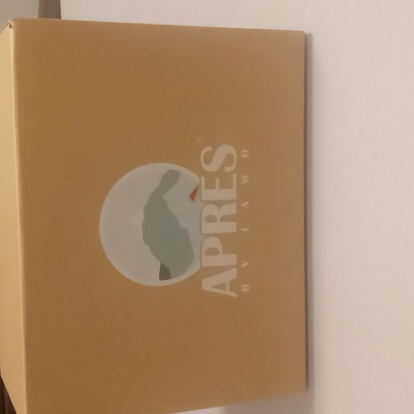 Apres by Lamo black boots with fur trim new in box size 13 - Picture 4 of 4